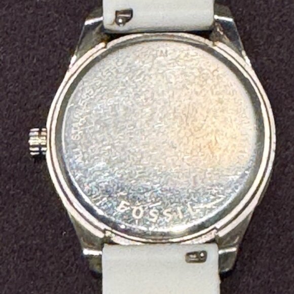 Fossil Watch with Lt. Blue Face & White Band - Picture 3 of 3